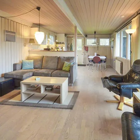 Five-bedroom Holiday In Ferienhaus Spottrup