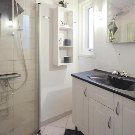 Five-bedroom Holiday In Spottrup